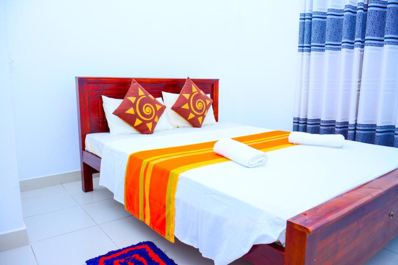 Hotel Kiyara Dambulla Extérieur photo